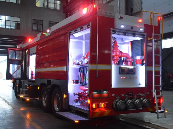 8噸消防灑水車1000公里之外4872小時內達到