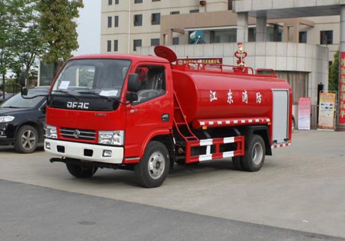 五十鈴水罐消防車(chē)產(chǎn)物次要手藝材料引水安拆采納電磁繼電器節(jié)制電源車(chē)ups